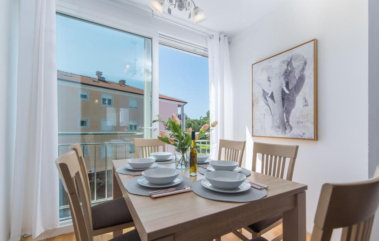 Apartment Melarnian Near The Beach In 乌马格 外观 照片