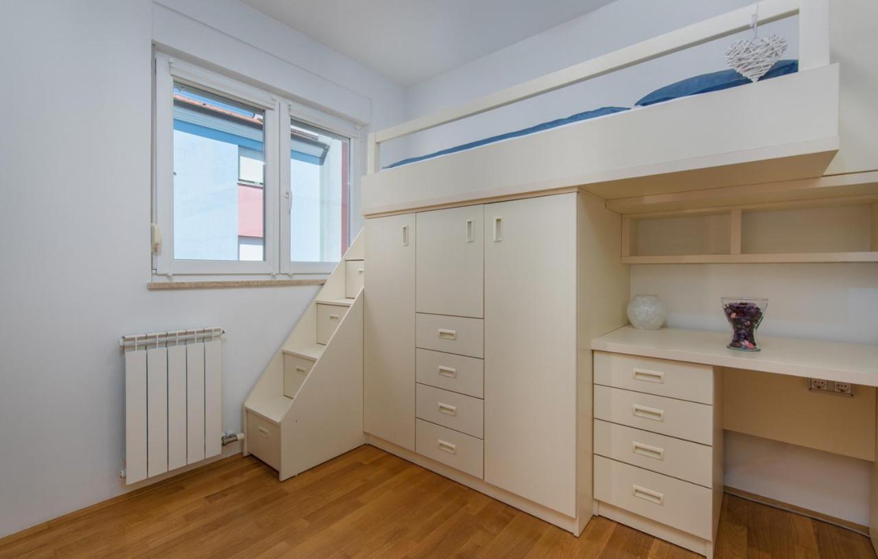 Apartment Melarnian Near The Beach In 乌马格 外观 照片