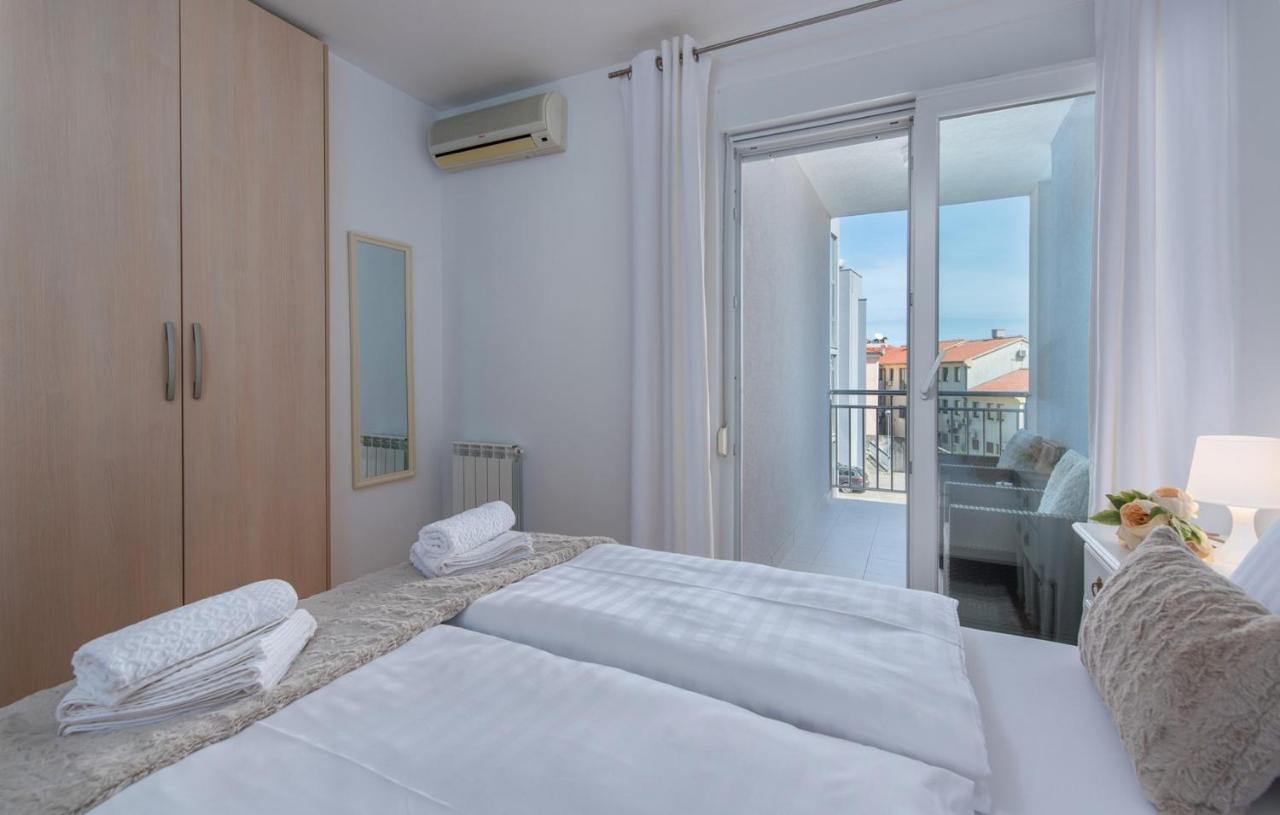 Apartment Melarnian Near The Beach In 乌马格 外观 照片